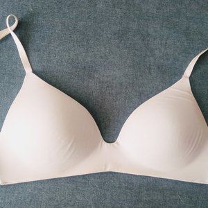 VS Wireless Plunge Bra